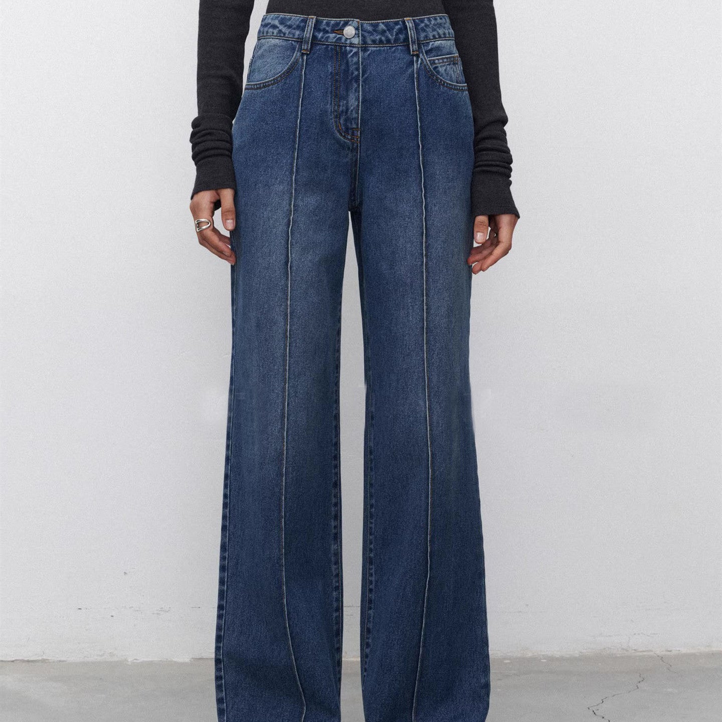 Dimensional Stitching Straight Jeans